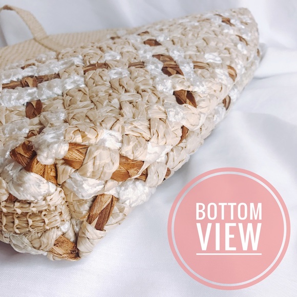 Handwoven Straw Handbag - Picture 6 of 6